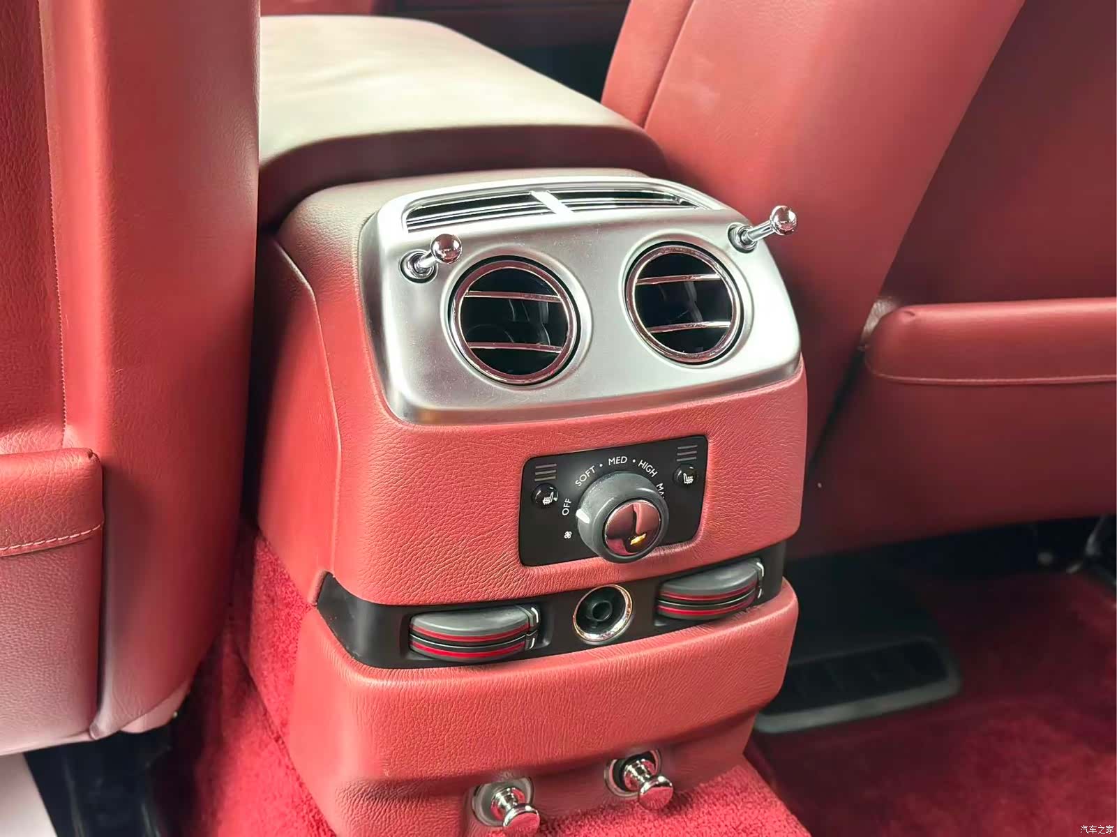 Rolls-Royce Ghost, 2010 12