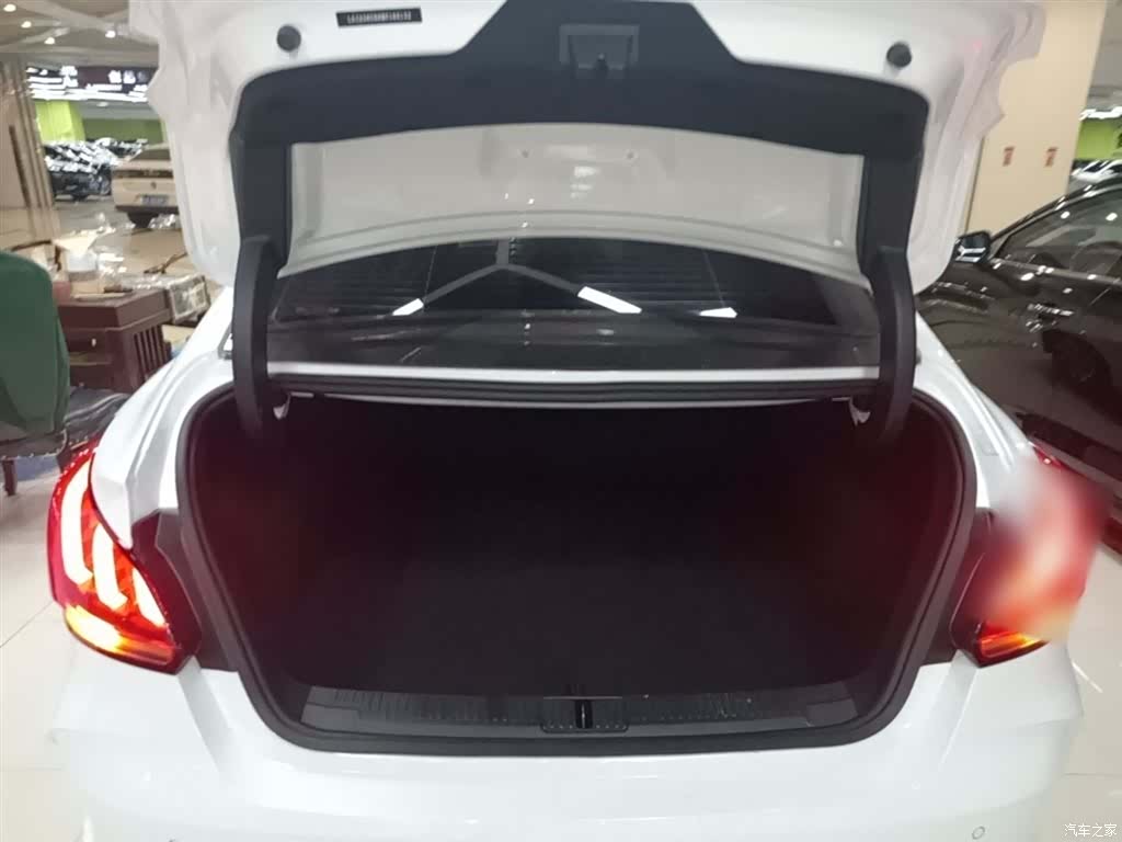 MG MG5, 2021 19