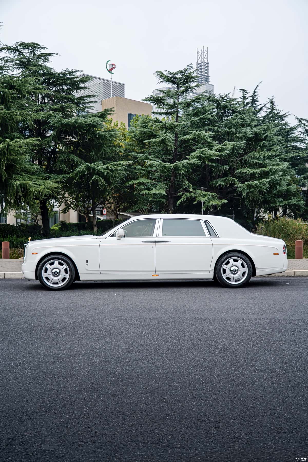 Rolls-Royce Phantom, 2011 3