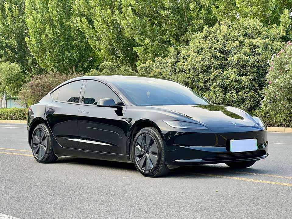 Tesla Model 3 Tesla Model 3