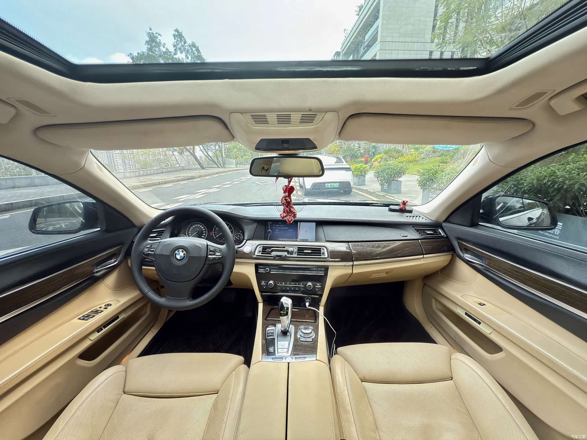 BMW 7 Series, 2009 6