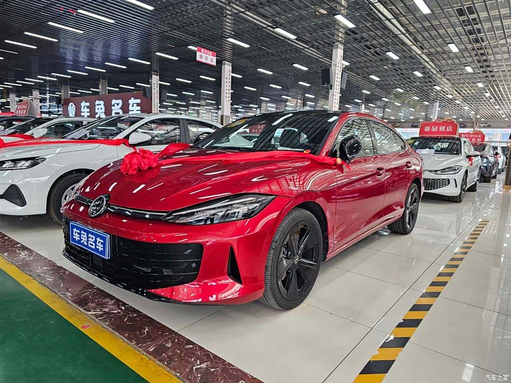 Volkswagen Lamando, 2025 1