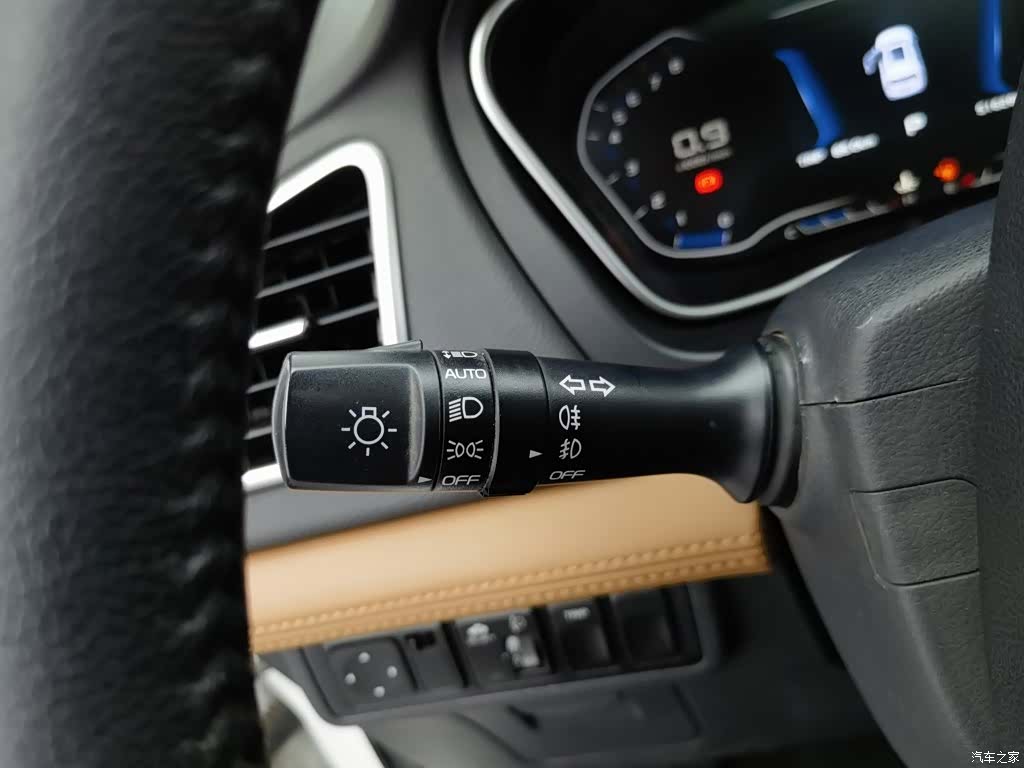 Geely X6, 2019 21