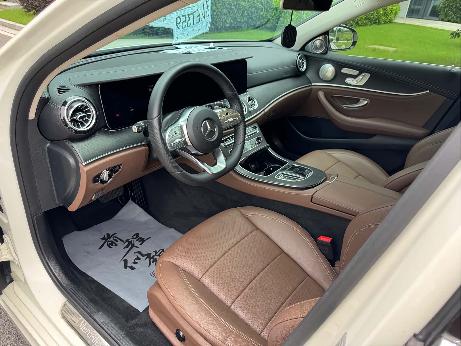 Mercedes-Benz E-Class, 2019 31