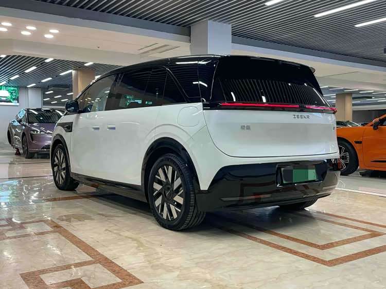 Zeekr MIX
