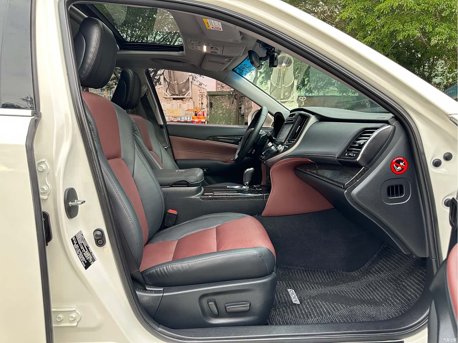 Toyota Crown, 2019 6