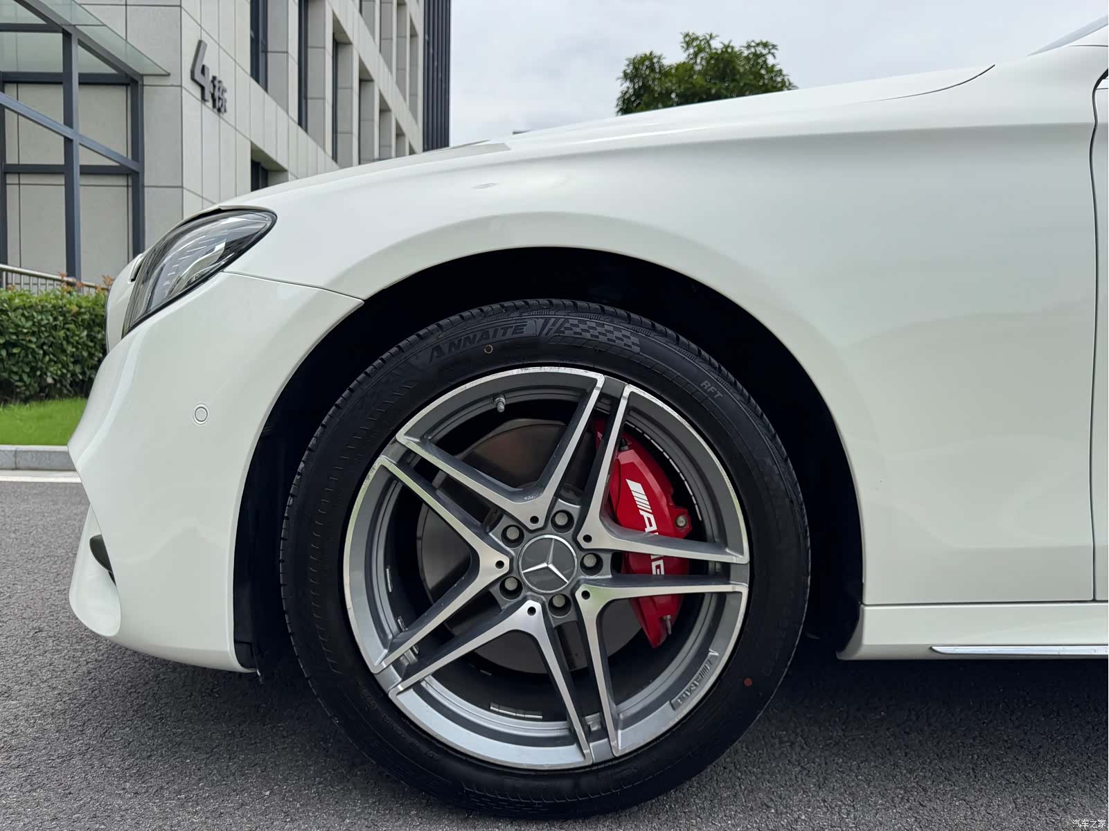 Mercedes-Benz E-Class, 2019 32
