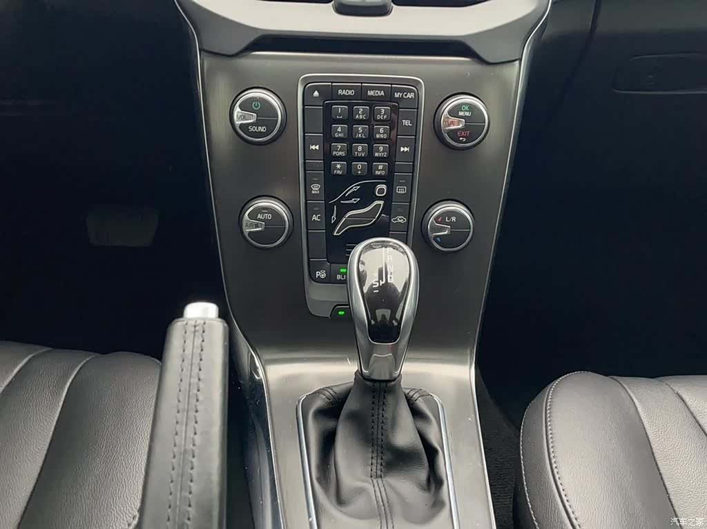 Volvo V40, 2014 13