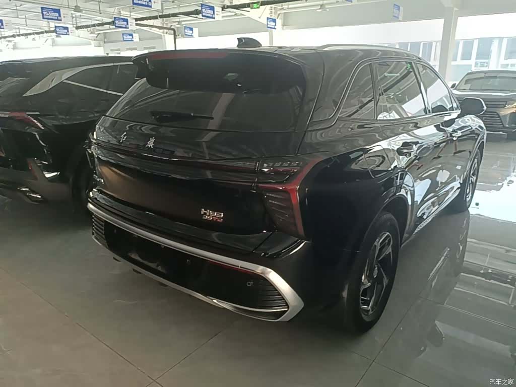 Hongqi HS3, 2025 7