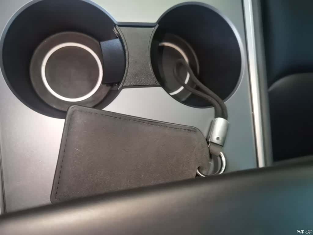 Tesla Model Y, 2021 9