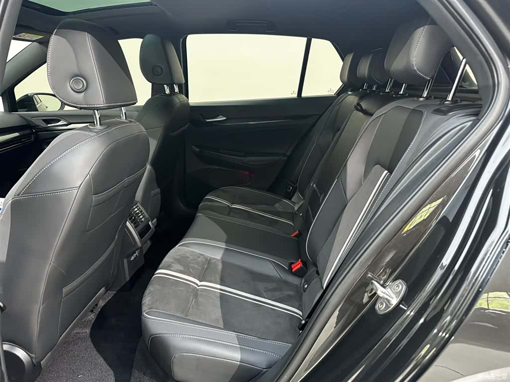 Volkswagen Golf, 2022 10