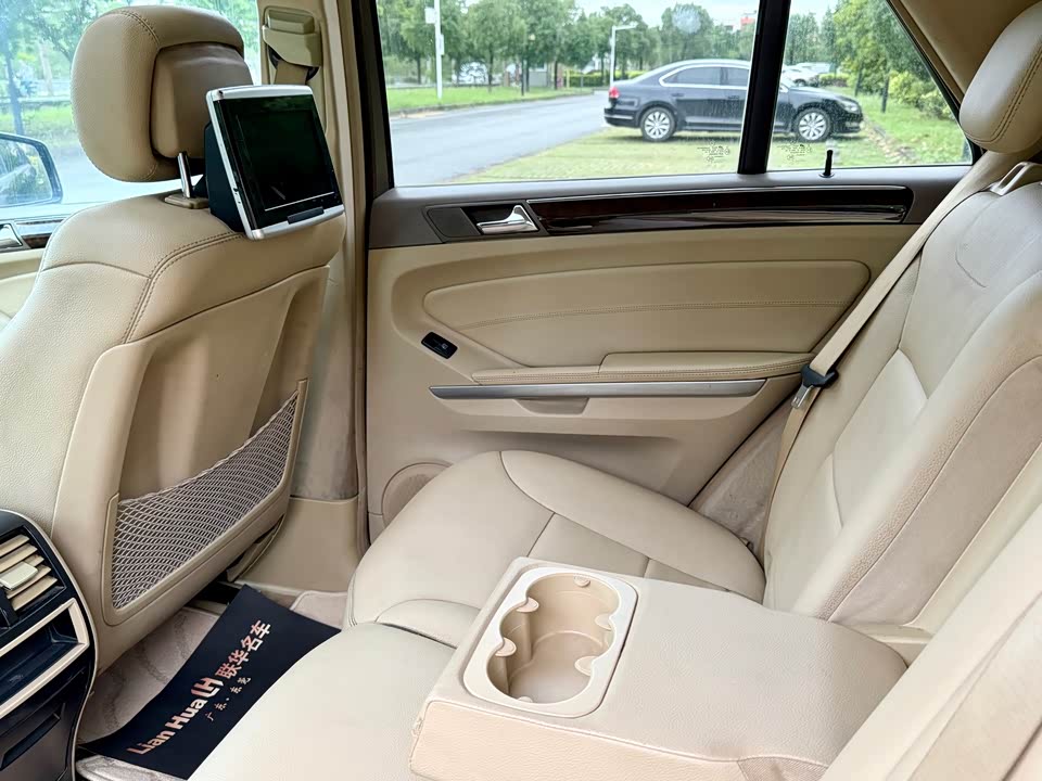 Mercedes-Benz M class