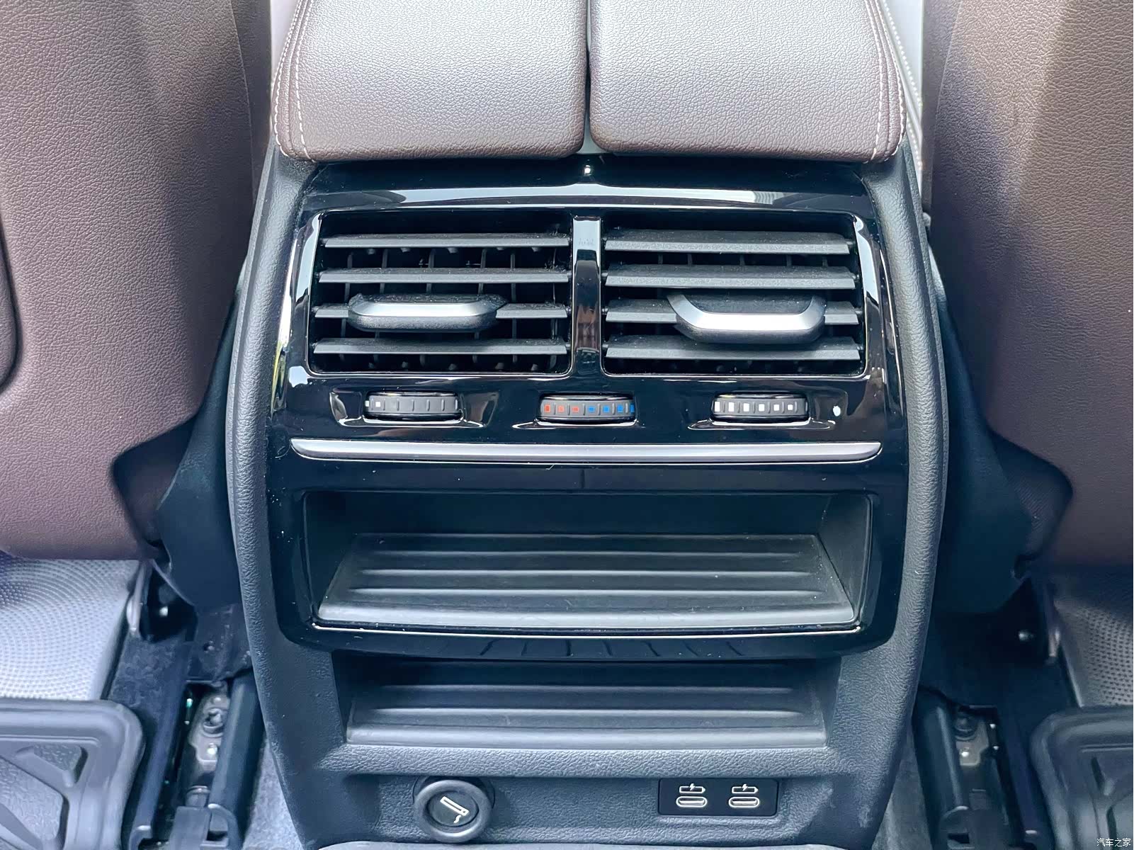 BMW 5 Series, 2024 28