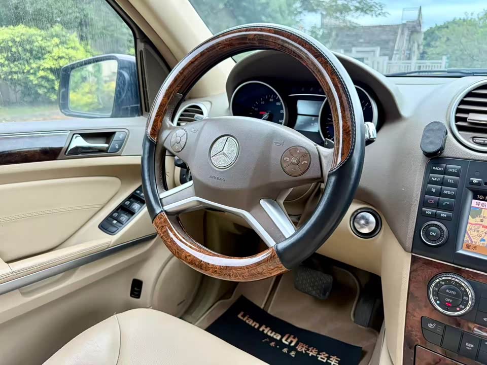 Mercedes-Benz M class