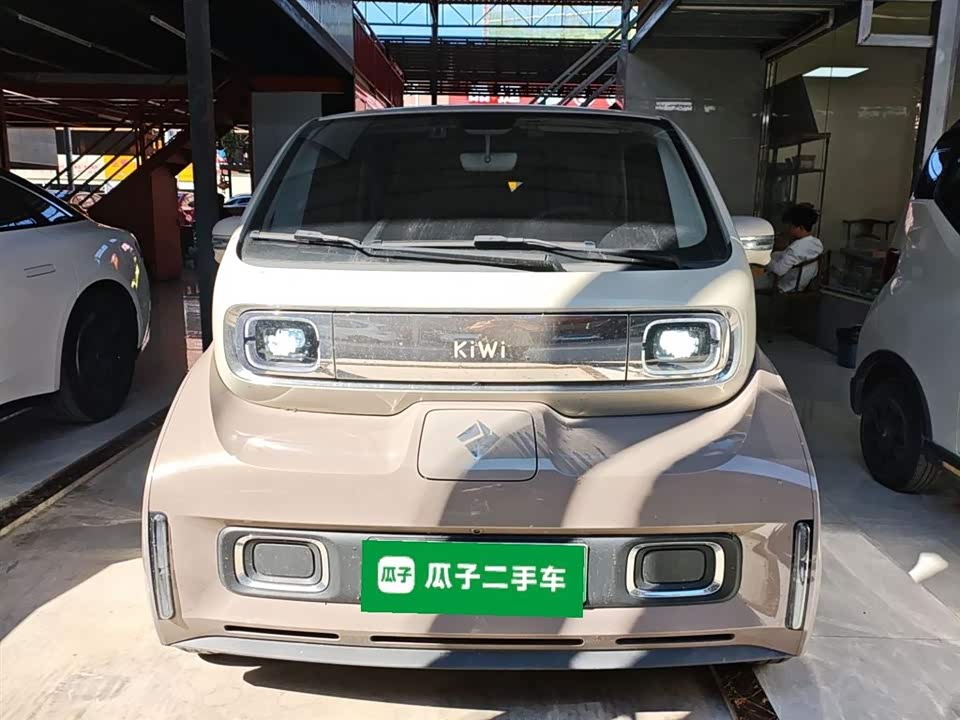 Baoding KiWi EV
