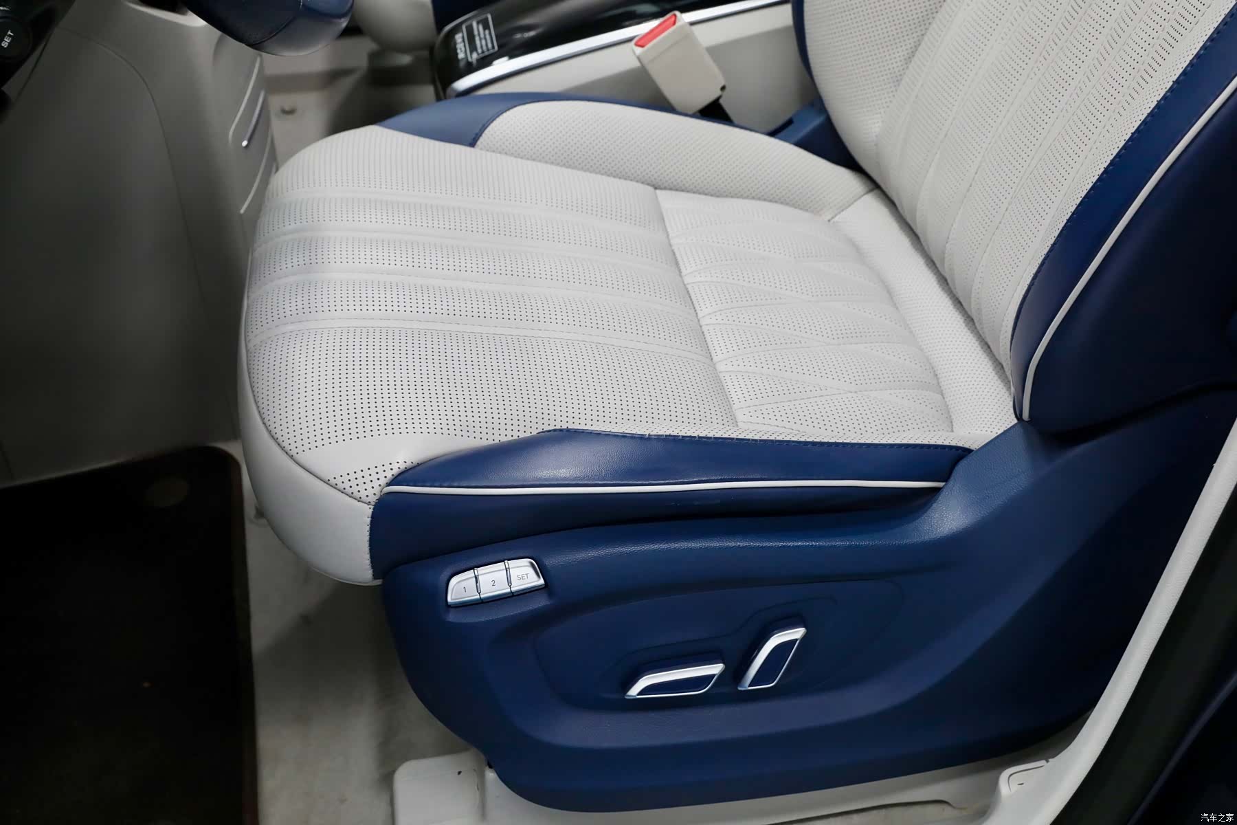 Roewe iMAX8, 2021 22
