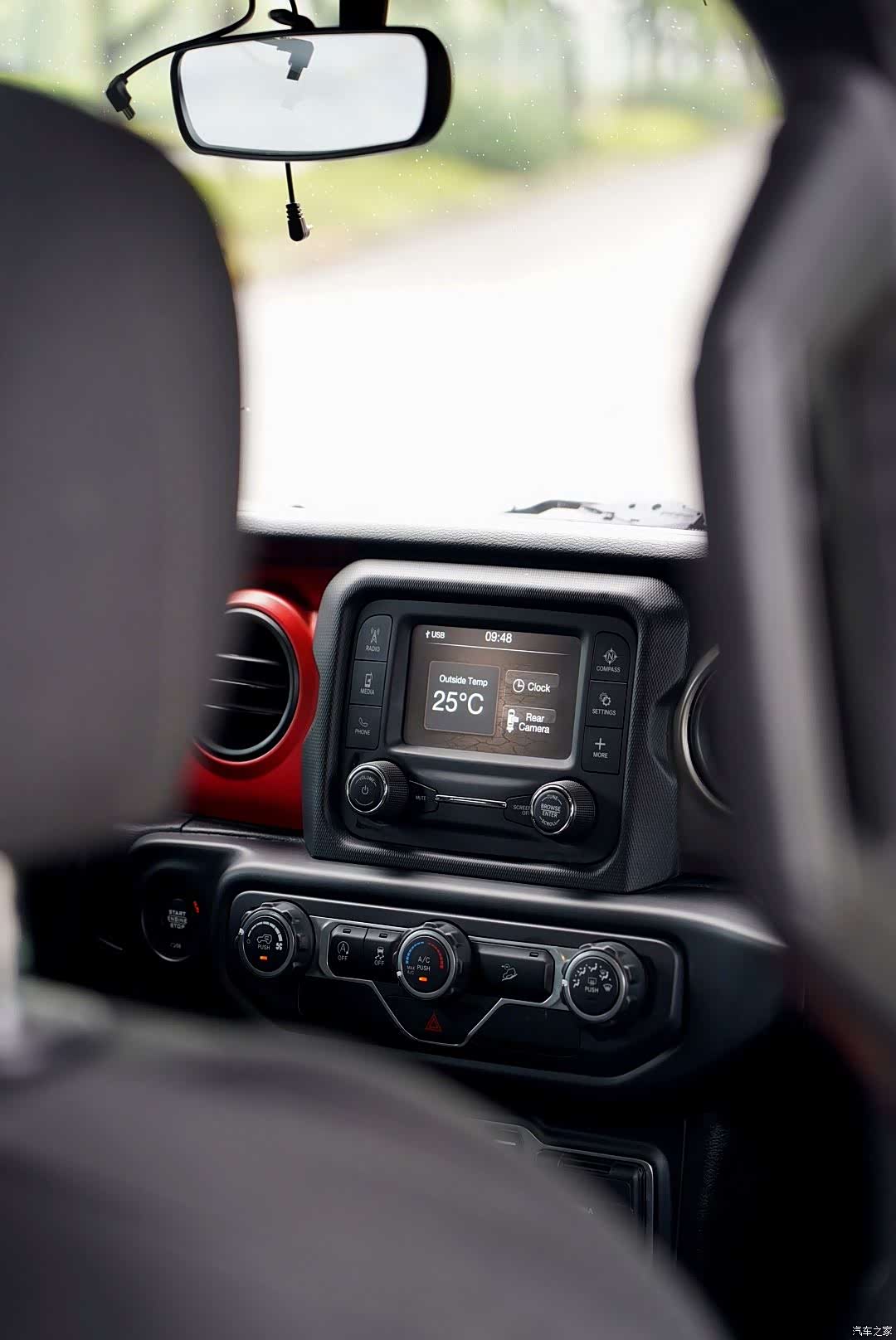Jeep Wrangler, 2020 17