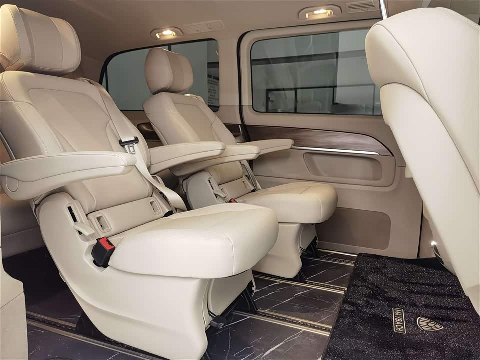 Mercedes-Benz V-class