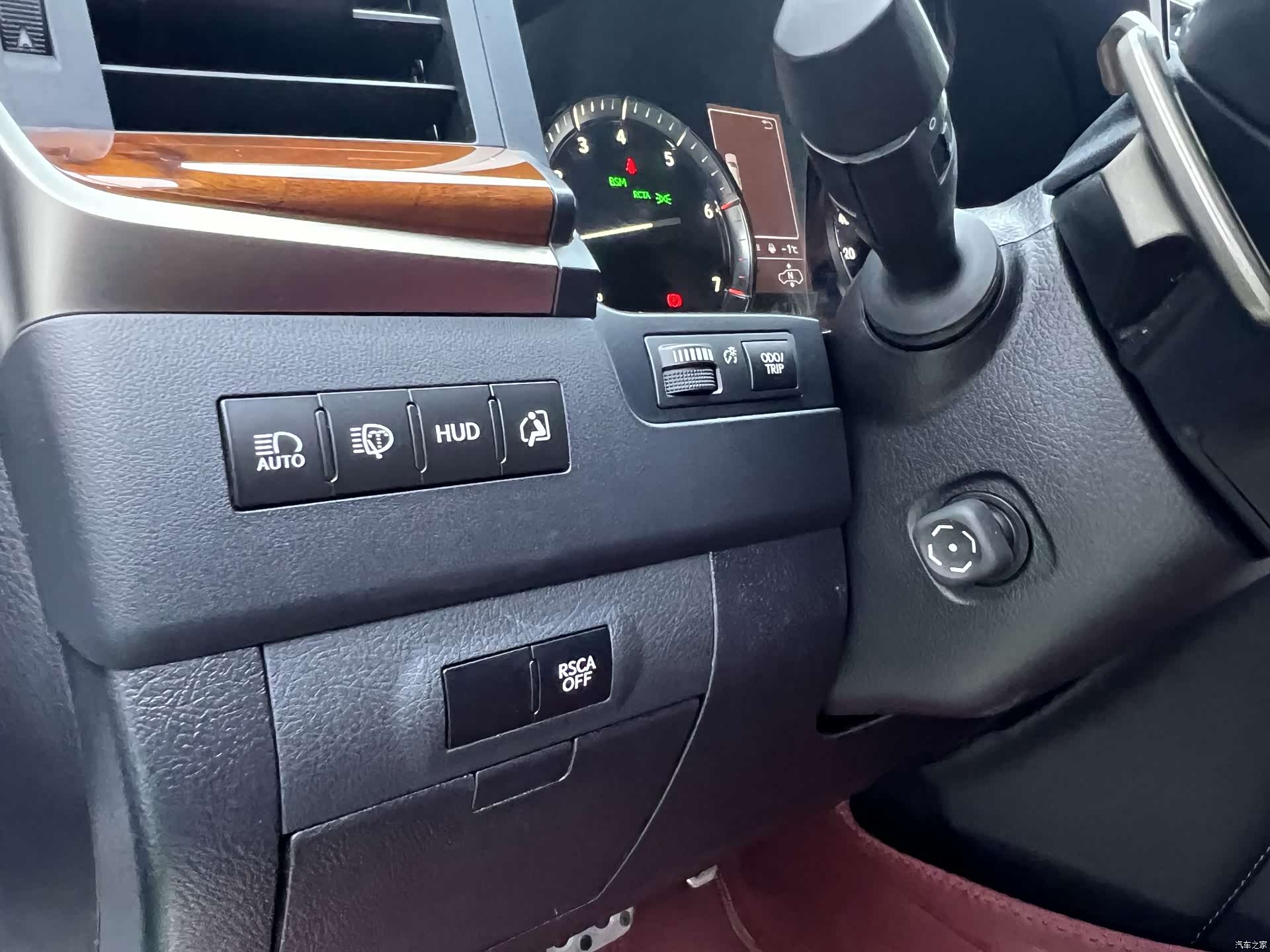 Lexus LX, 2022 16