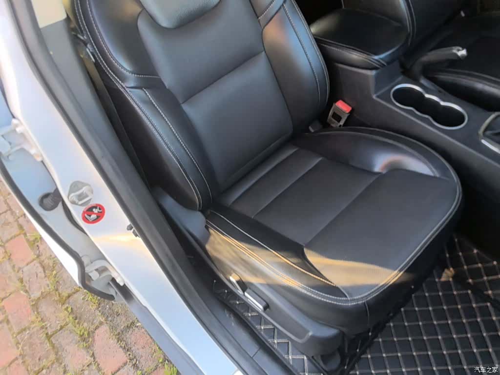 Geely X6, 2016 25