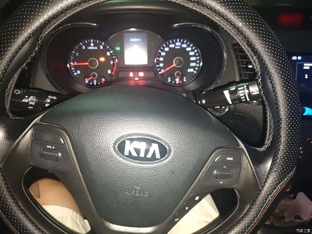 Kia K3, 2014 7