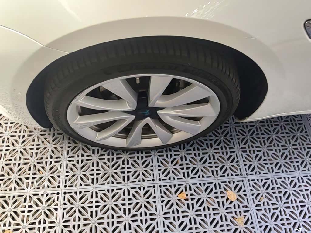 Tesla Model 3, 2020 23