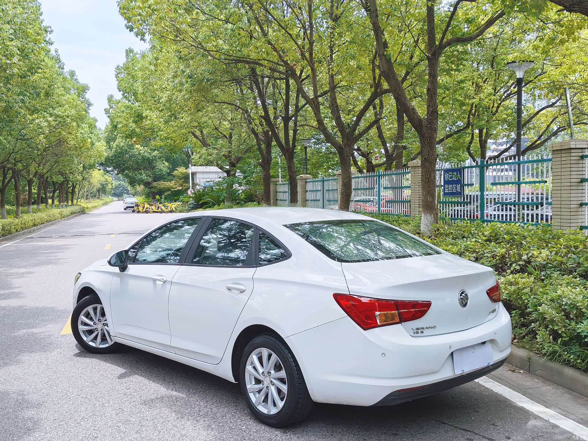 Buick Verano, 2017 16
