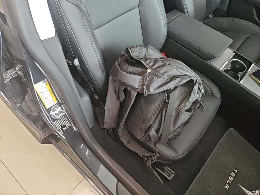 Tesla Model 3, 2025 25