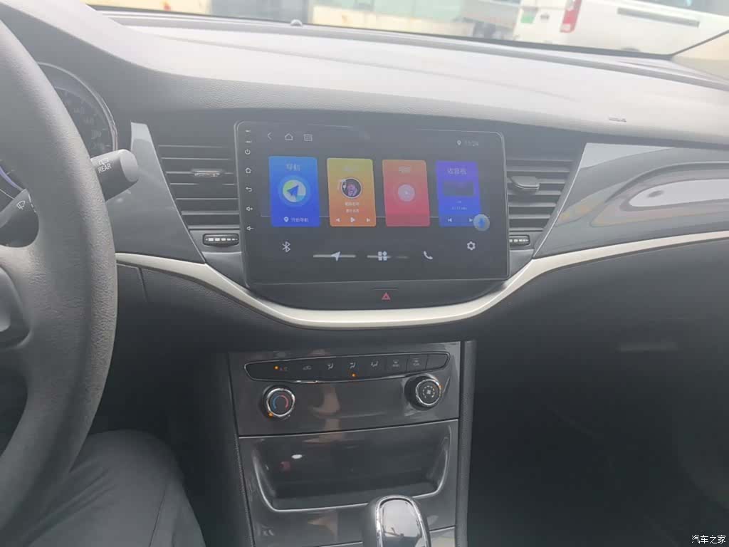 Buick Verano, 2017 13