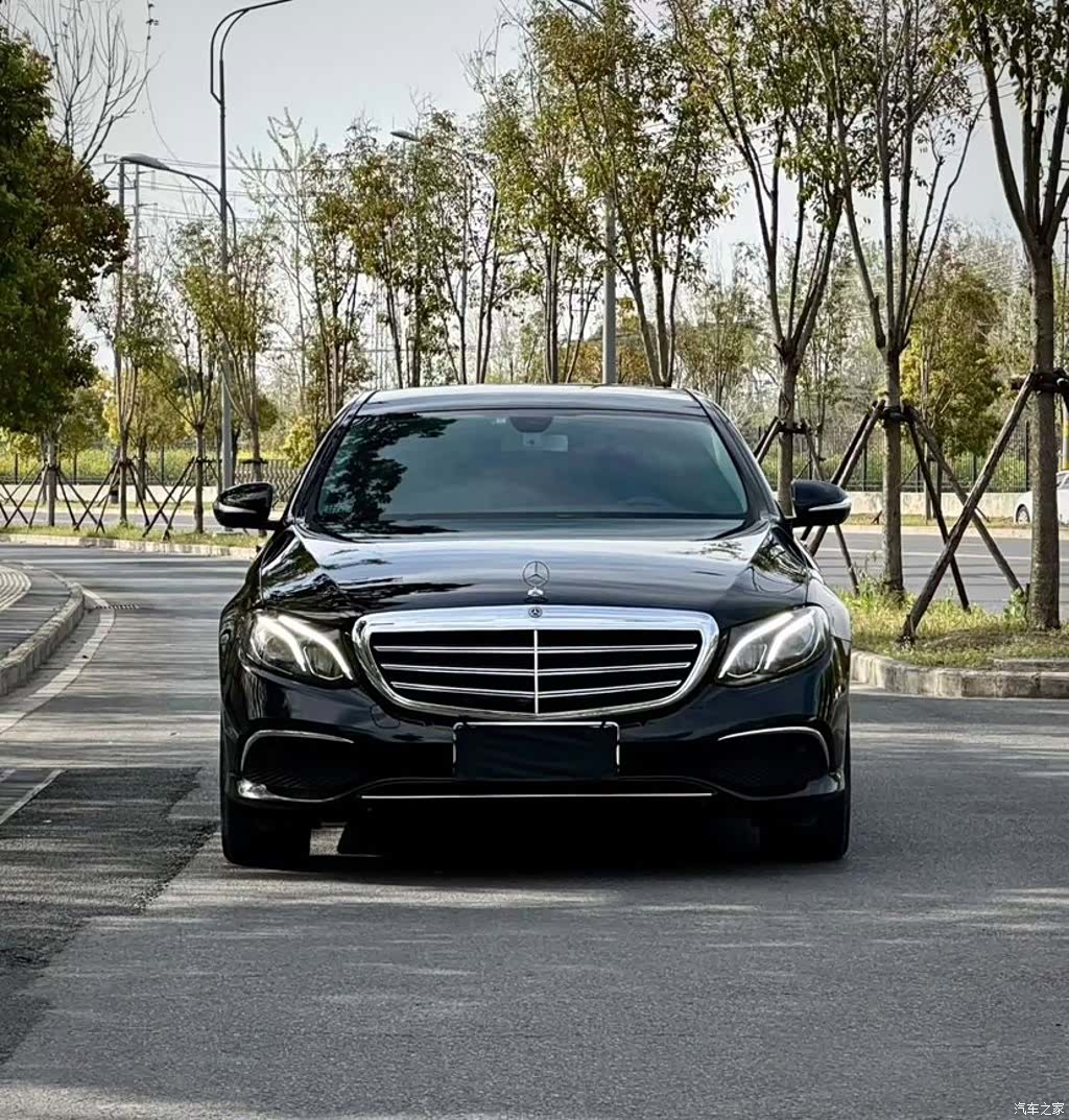 Mercedes-Benz E-Class, 2019 3