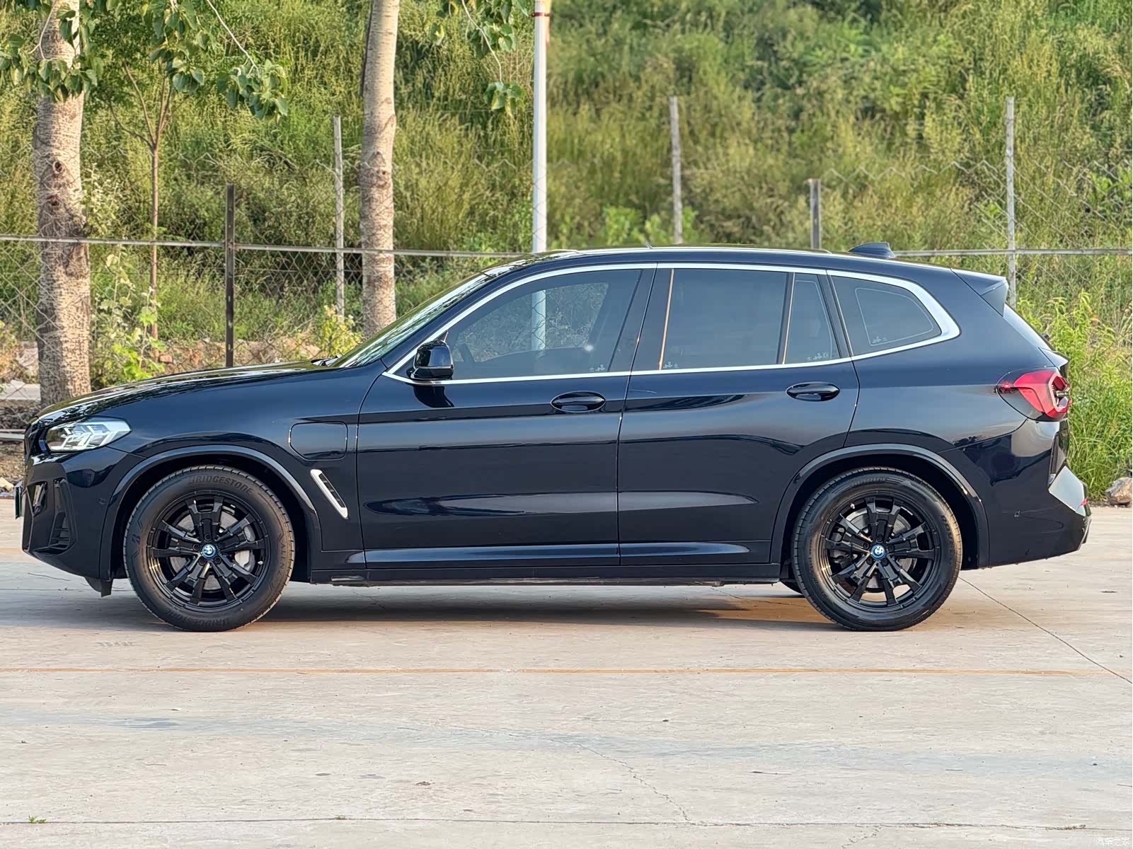 BMW iX3, 2022 все фото
