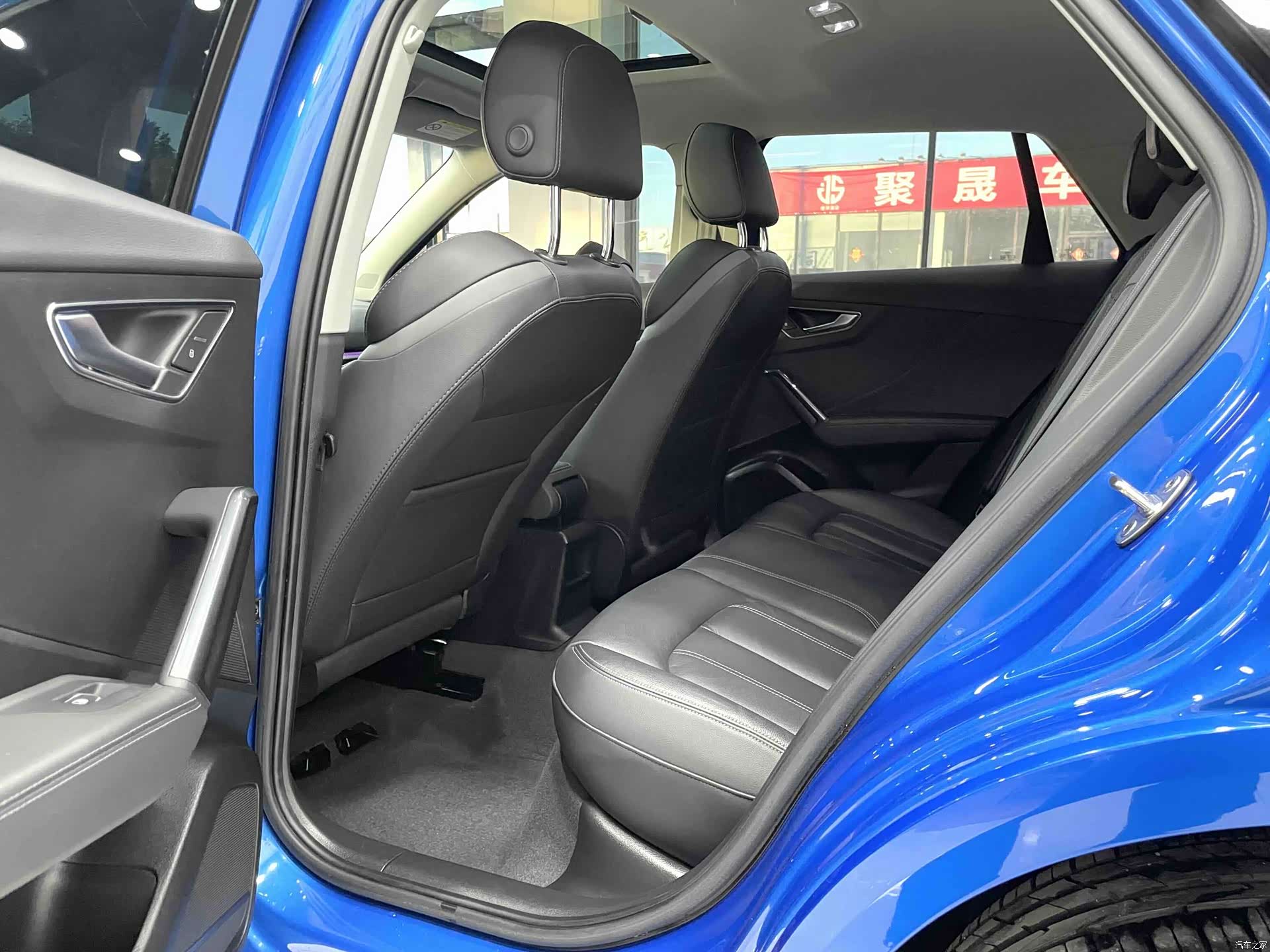 Audi Q2L, 2022 10