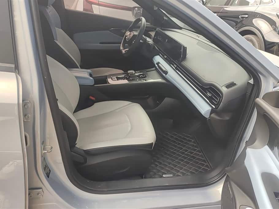 Trumpchi Shadow Leopard