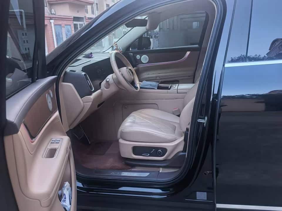 AITO Ask the world M9