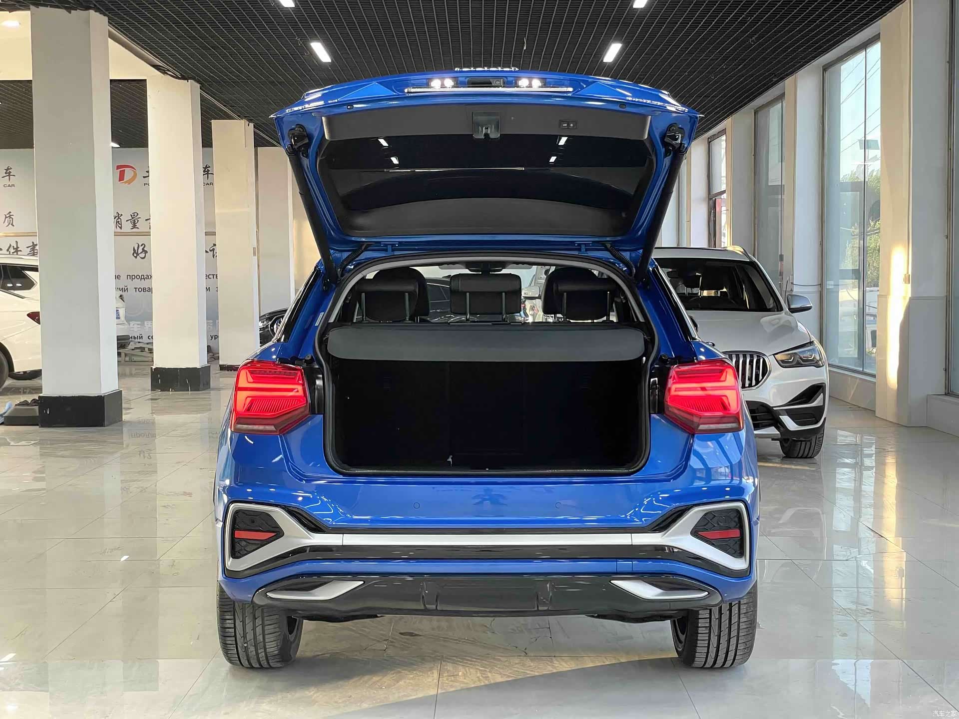 Audi Q2L, 2022 15