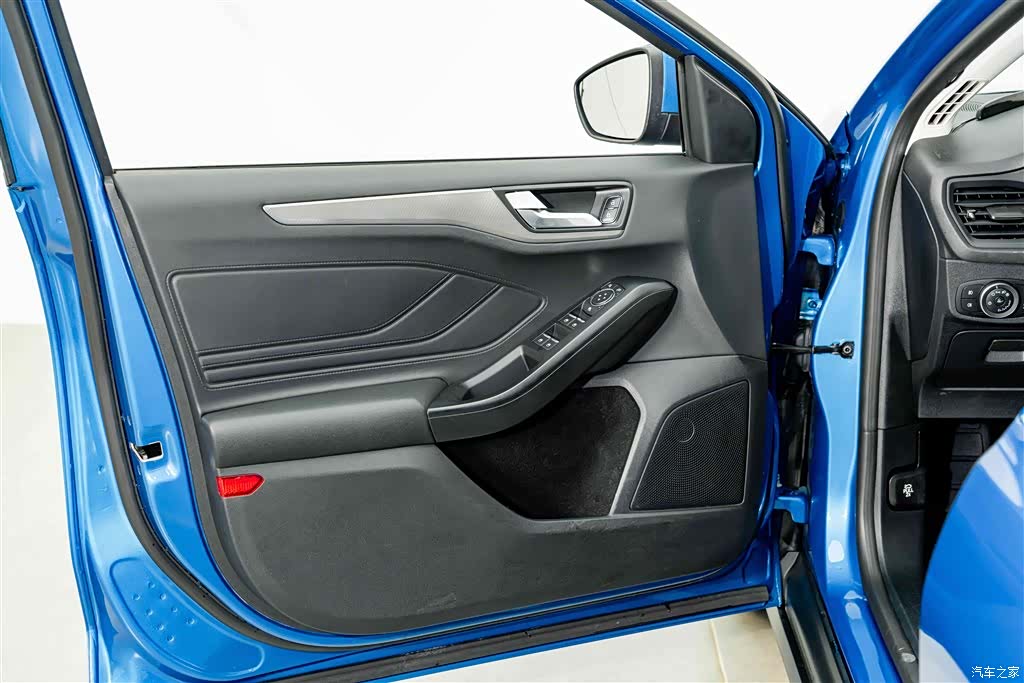 Ford Focus, 2019 16
