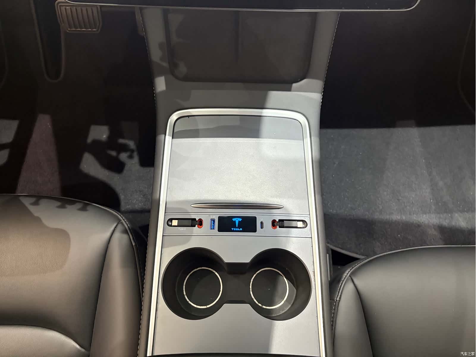 Tesla Model Y, 2023 16
