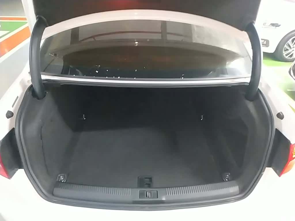 Audi A4L, 2016 19