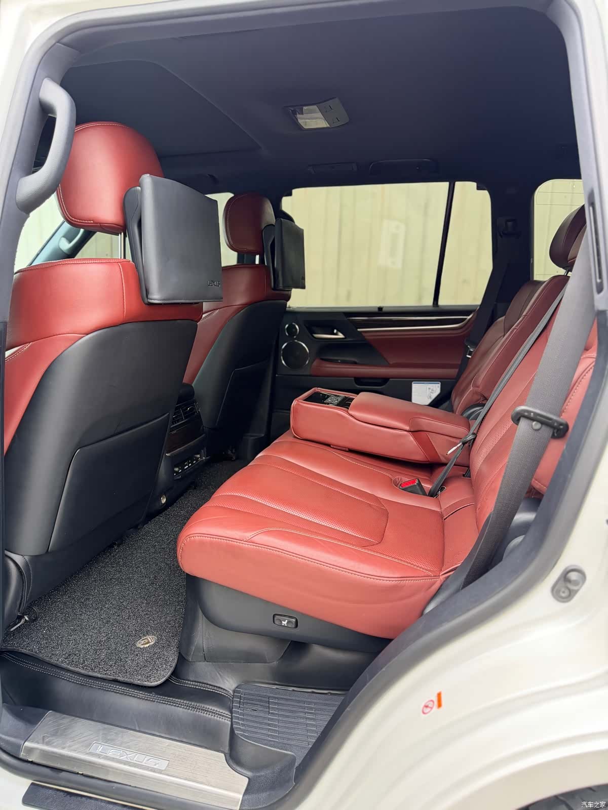 Lexus LX, 2019 6