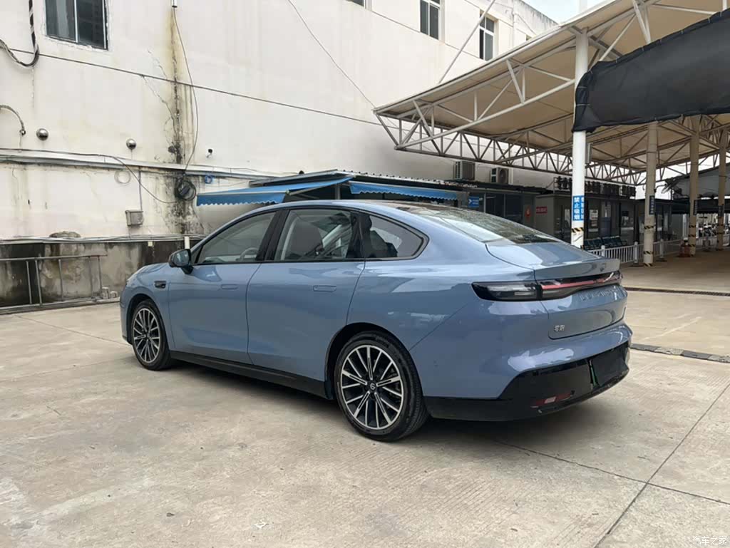 Leapmotor B01, 2025 25