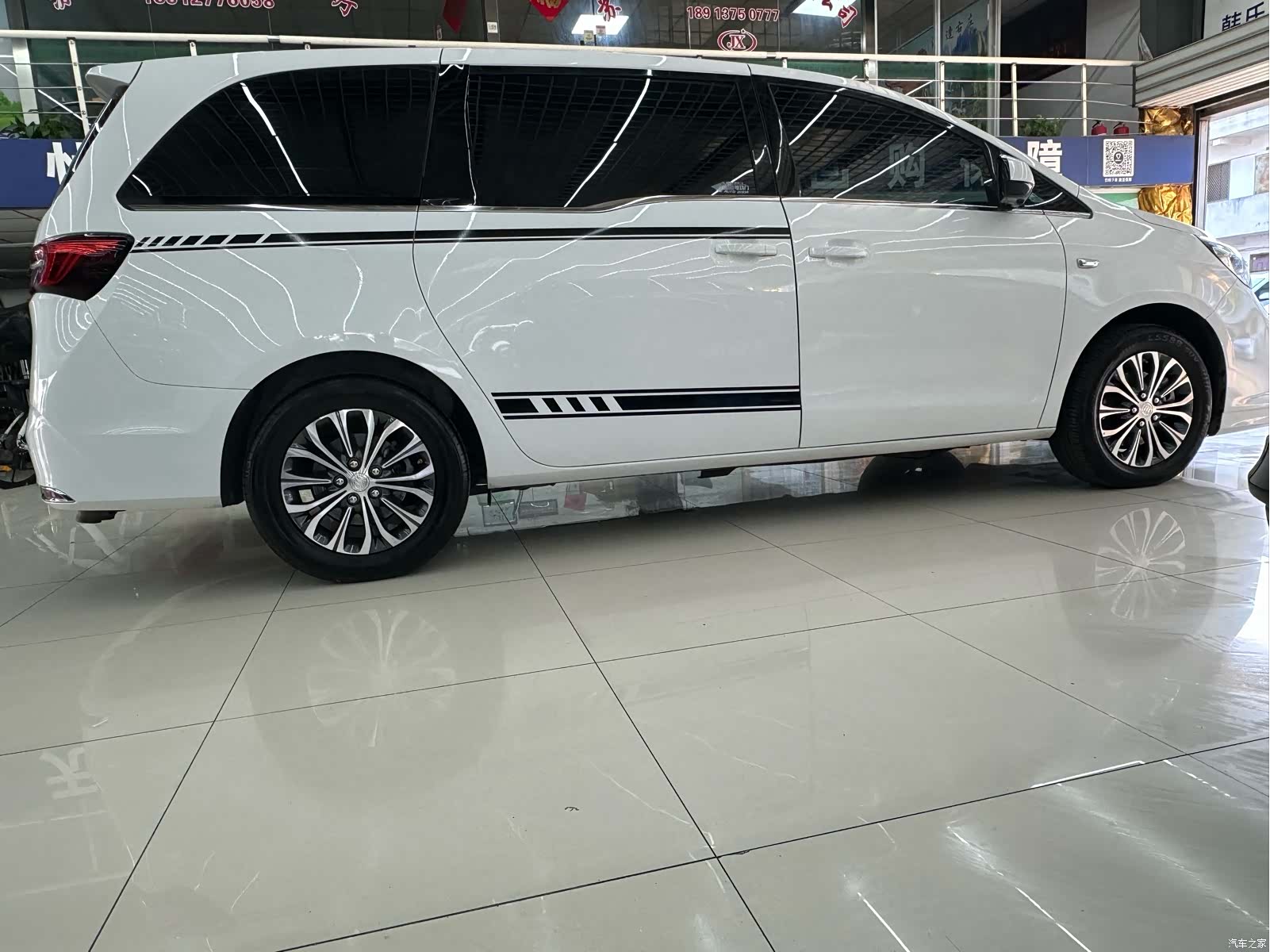 Buick GL8, 2022 4