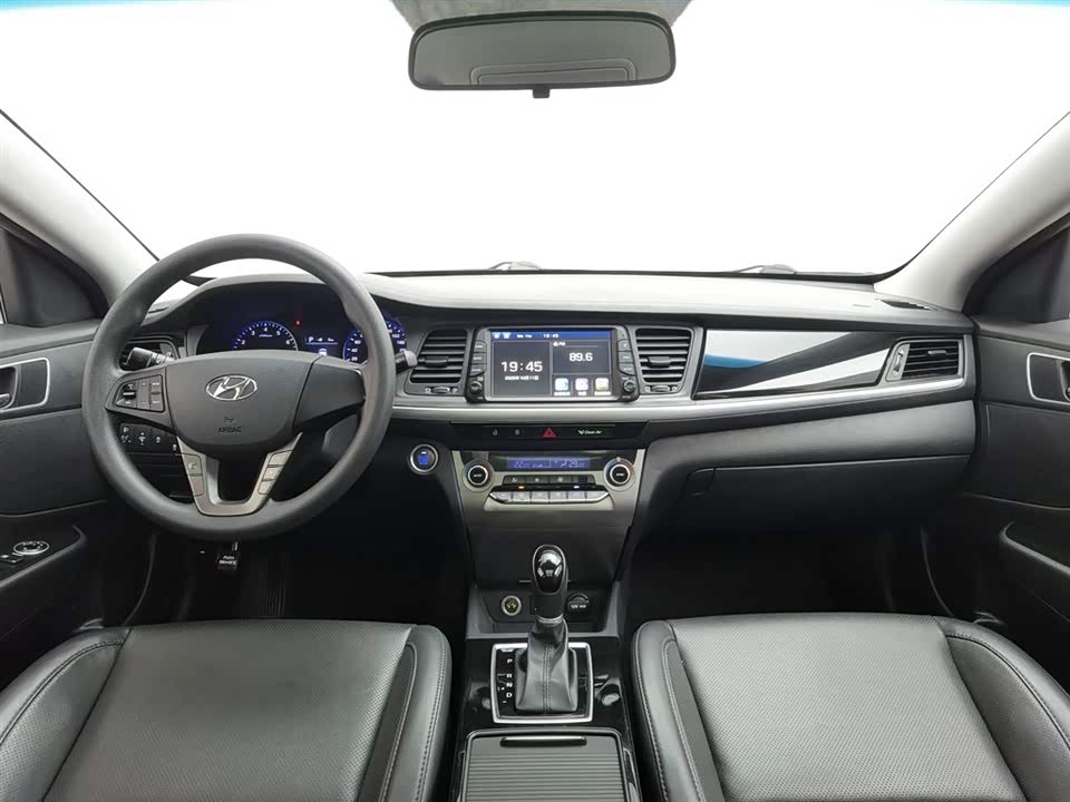 Hyundai Name picture