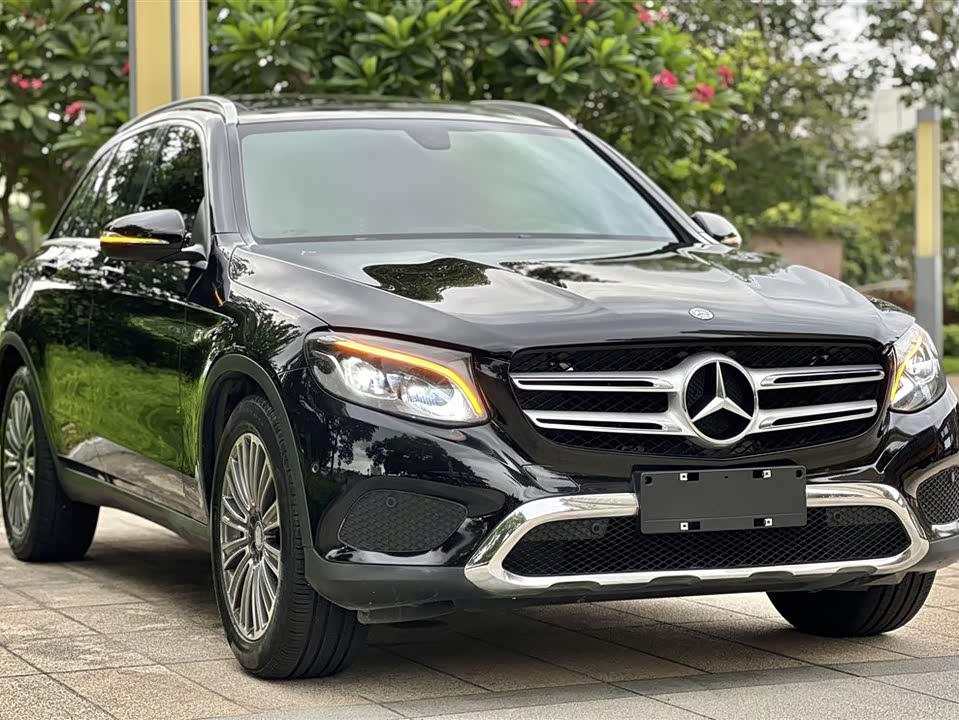 Mercedes-Benz GLC Mercedes-Benz GLC