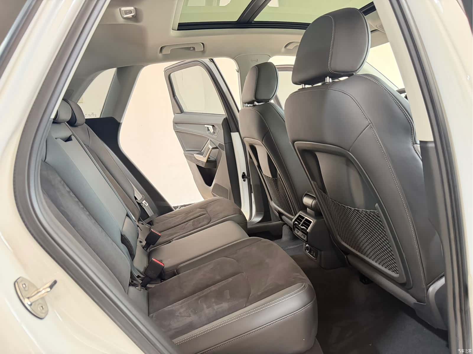 Audi Q3, 2023 11