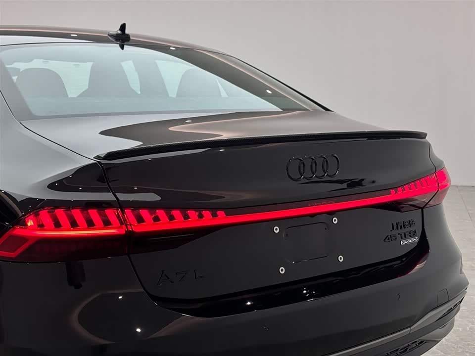 Audi A7L