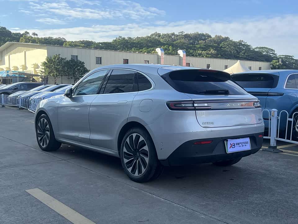 AITO Ask the world M5