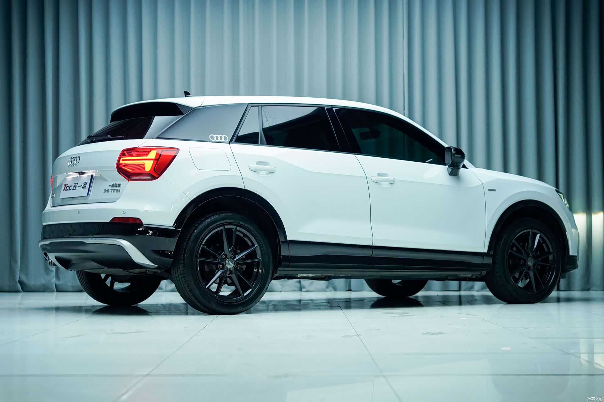 Audi Q2L, 2020 10