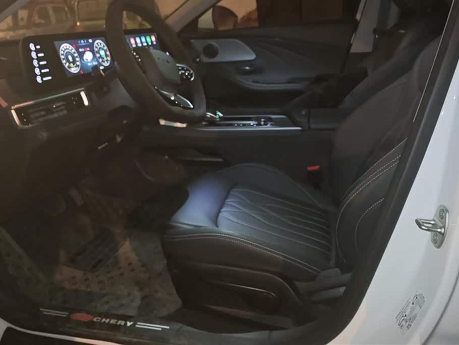 Chery Arrizo 8