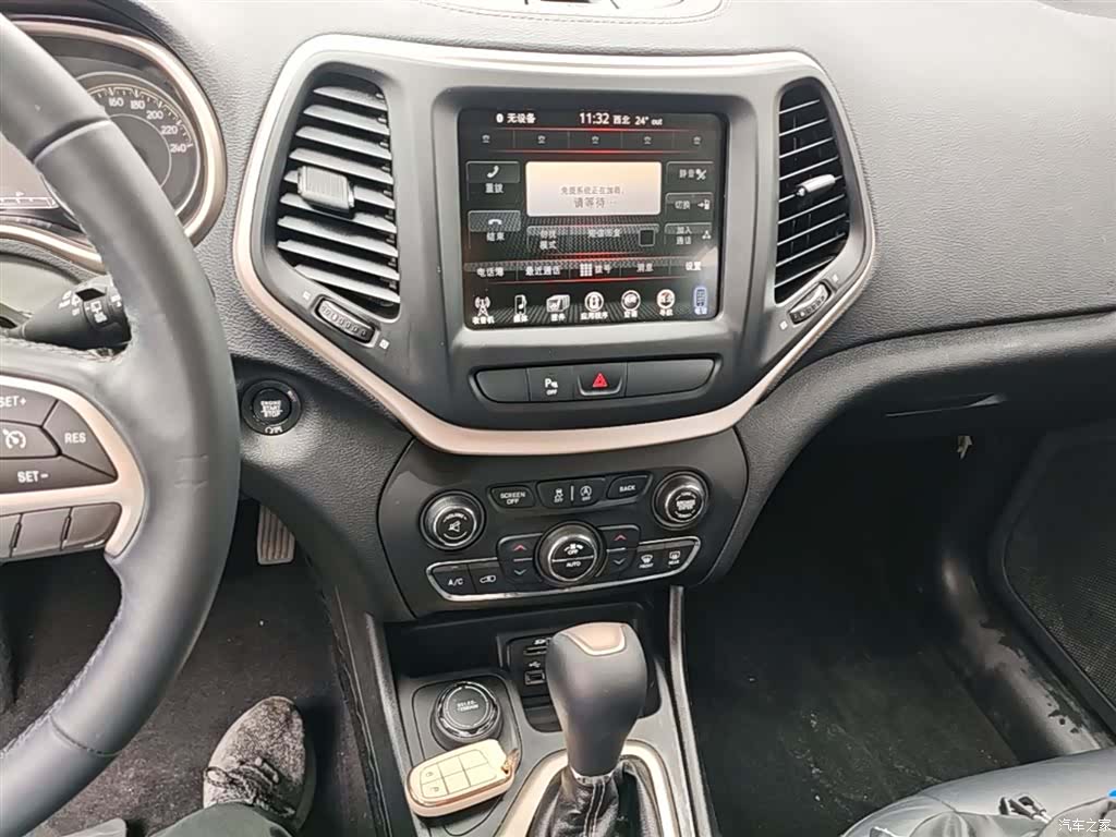 Jeep Cherokee, 2018 13