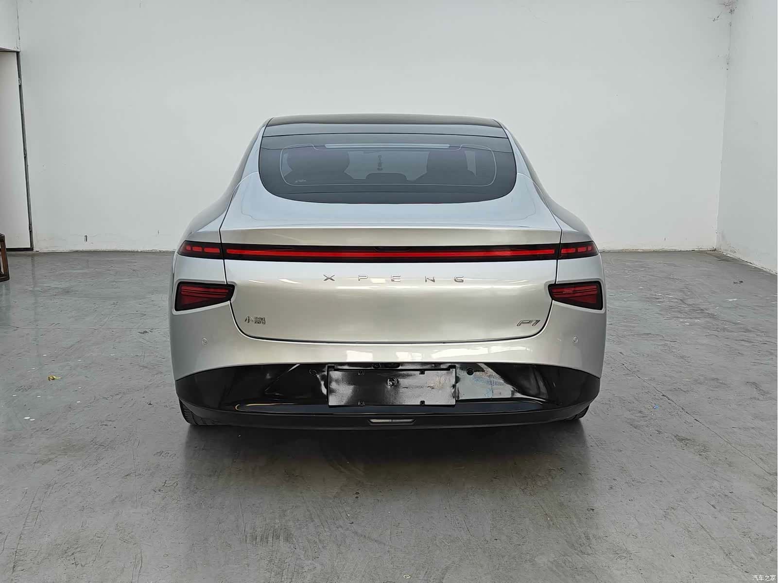 Xpeng P7, 2021 8